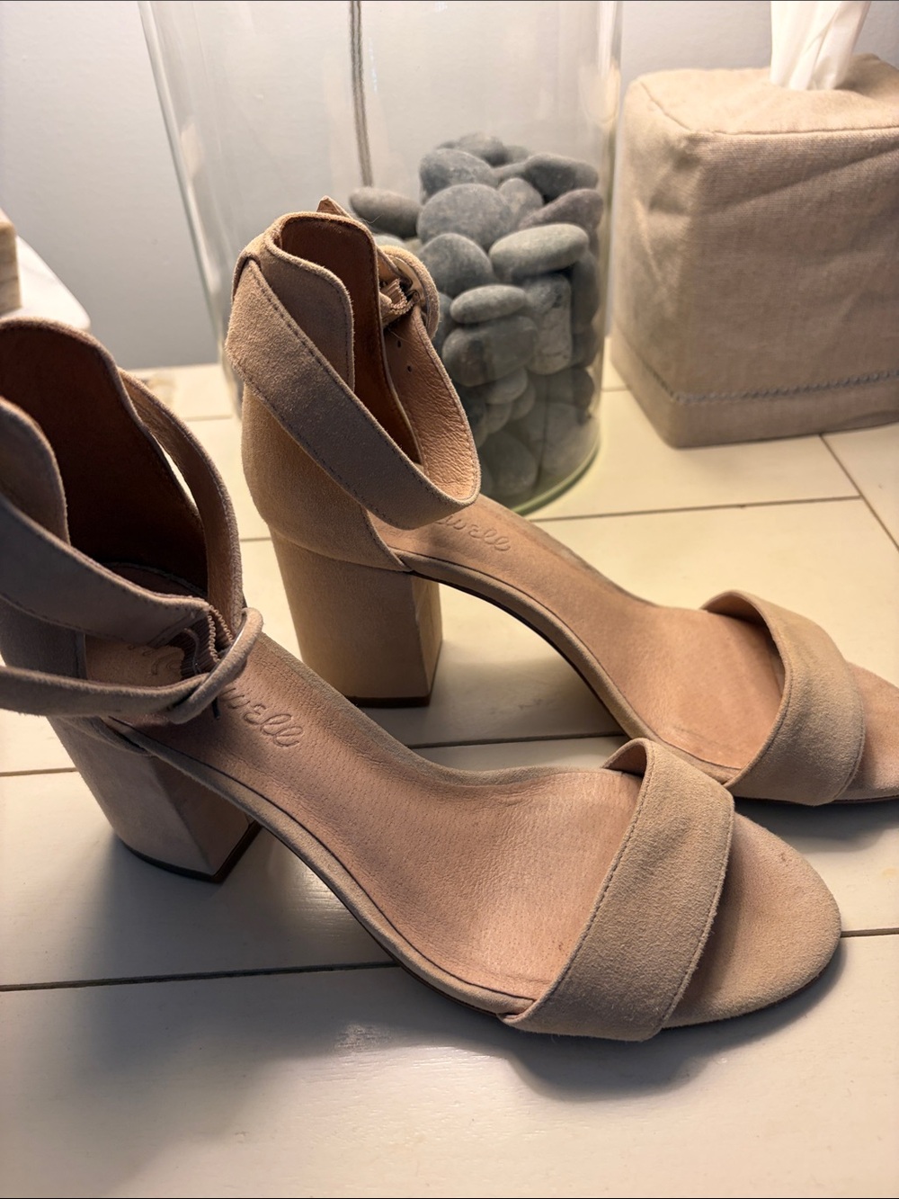 Maxwell stacked heel shoe